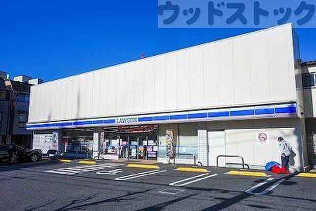 ローソン 北区上十条五丁目店 徒歩7分。 500m