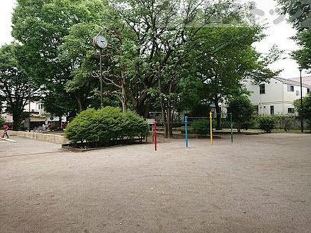 練馬区立西大泉中央児童公園 徒歩10分。 800m