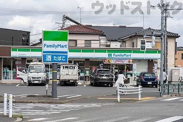 ファミリーマート 東久留米南町店 徒歩8分。 620m