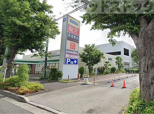 ユニクロフレスポ府中店 徒歩17分。 1330m