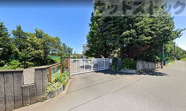 東村山市立東萩山小学校 徒歩9分。 680m