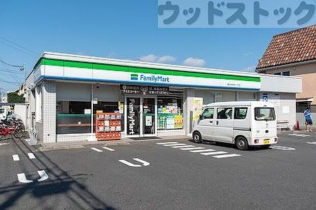 ファミリーマート 練馬石神井町八丁目店 徒歩5分。 330m