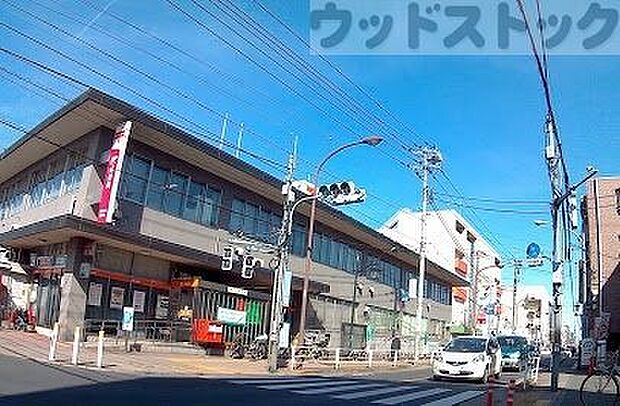 東村山郵便局 徒歩8分。 580m