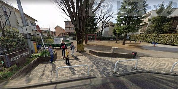 赤塚二丁目児童遊園 徒歩4分。 270m
