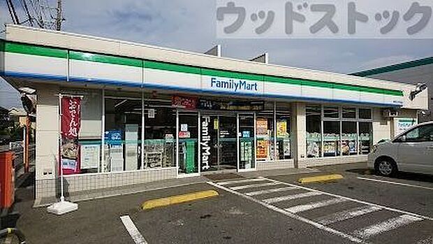 ファミリーマート 清瀬小金井街道店 徒歩7分。 520m