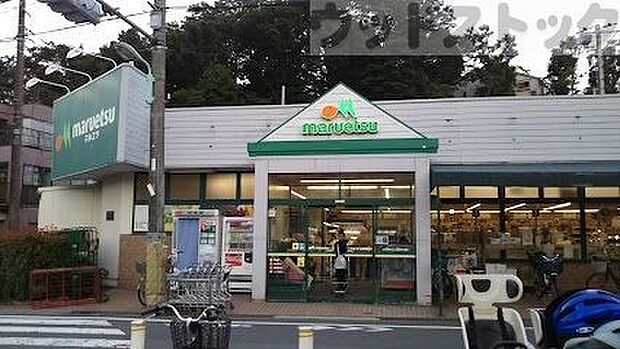 マルエツ 成増団地店 徒歩10分。 760m