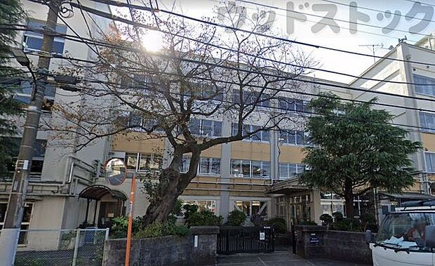 練馬区立大泉第四小学校 徒歩5分。 400m