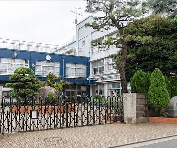 練馬区立豊渓小学校 徒歩7分。 530m