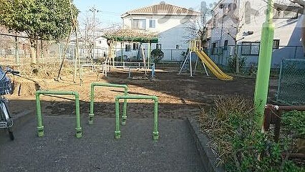 こなら公園 徒歩3分。 230m