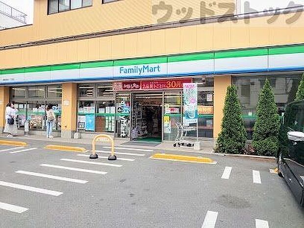 ファミリーマート 練馬高松一丁目店 徒歩7分。 490m