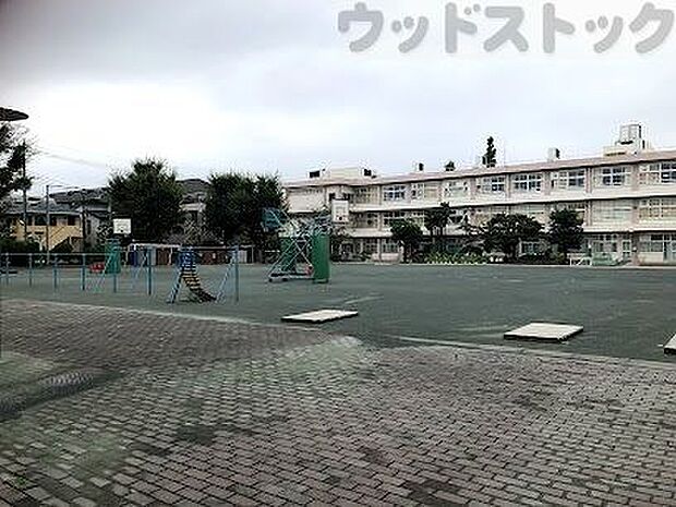 板橋区立三園小学校 徒歩9分。 660m