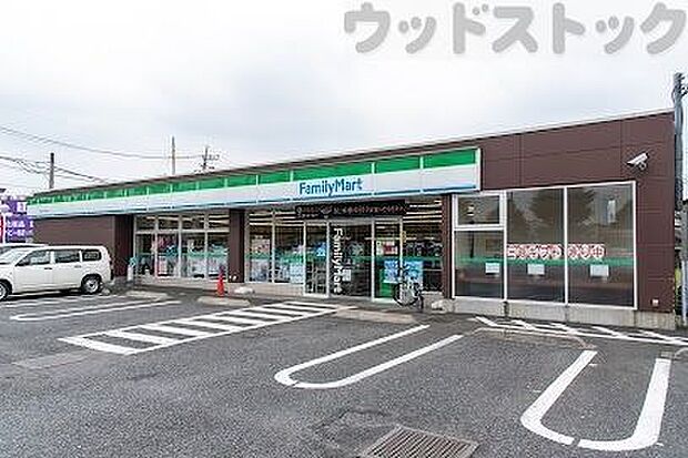 ファミリーマート 和光南一丁目店 徒歩6分。 420m