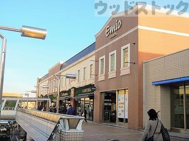 エミオ田無 徒歩15分。 1140m