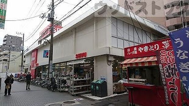 西友烏山店 徒歩7分。 500m