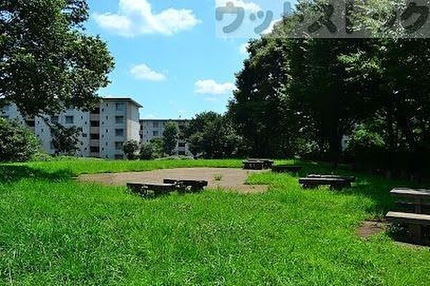 下里本邑遺跡公園 徒歩14分。 1050m