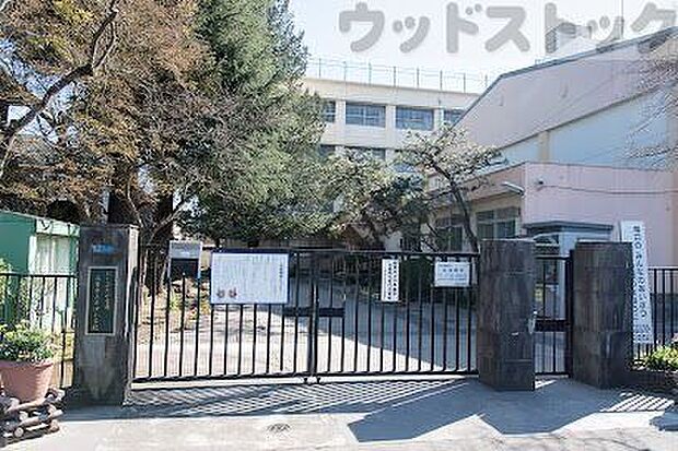 三鷹市立井口小学校 徒歩15分。 1190m