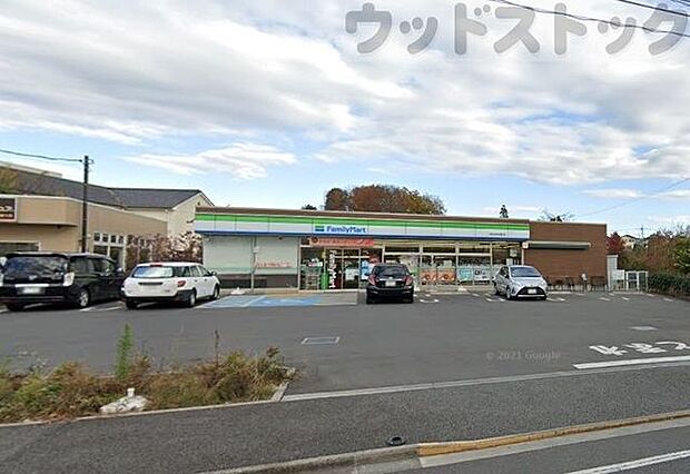 ファミリーマート国分寺弁天通り店 徒歩3分。 180m