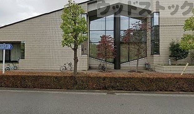 小平市立中央図書館 徒歩12分。 960m