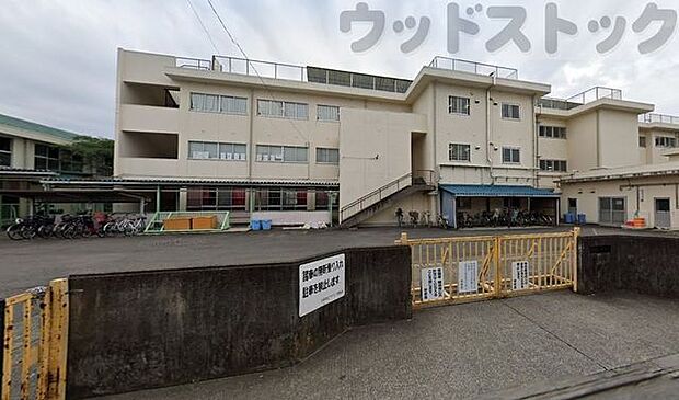 小平市立学園東小学校 徒歩1分。 60m
