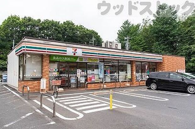 セブン-イレブン 西東京向台2丁目店 徒歩10分。 770m