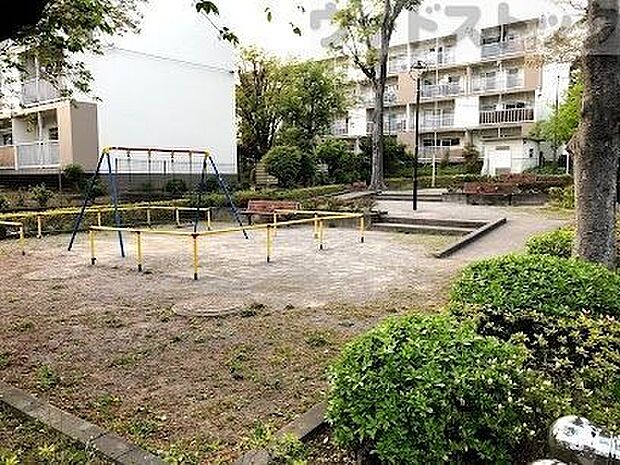 江原児童遊園 徒歩7分。 550m