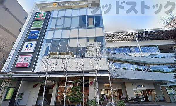 アイテラス落合南長崎 徒歩9分。 700m