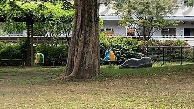 練馬区立 関町風の道公園 徒歩4分。 280m