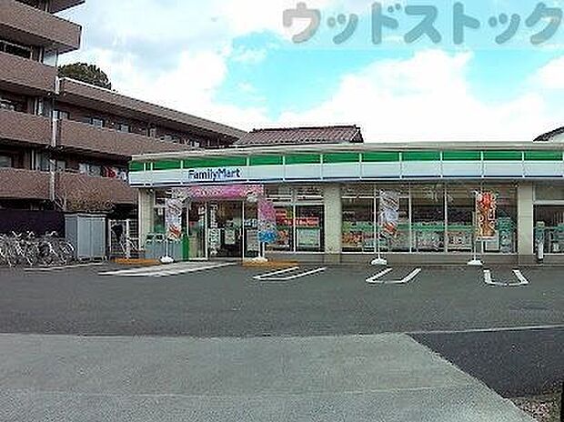 ファミリーマート 小金井貫井南町店 徒歩5分。 350m