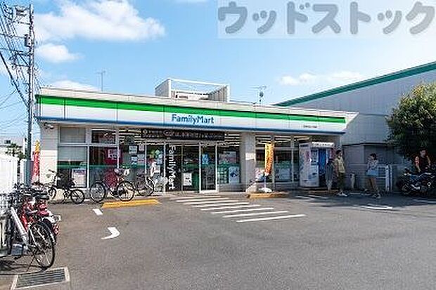 ファミリーマート 石神井台二丁目店 徒歩5分。 350m