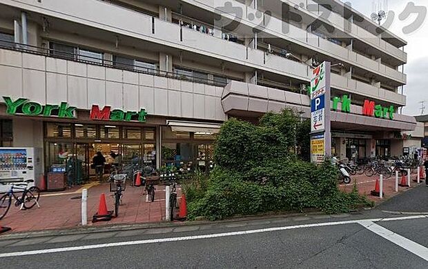 ヨークマート桜上水店 徒歩3分。 200m