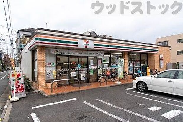 セブン-イレブン 練馬関町東2丁目店 徒歩3分。 200m