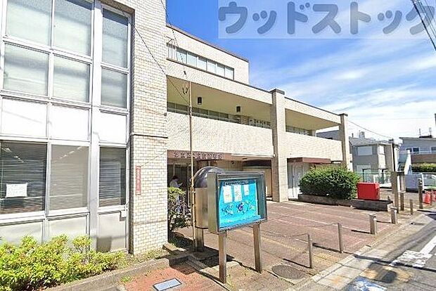 杉並区立宮前図書館 徒歩7分。 560m