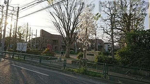 練馬区立千川児童遊園 徒歩3分。 220m