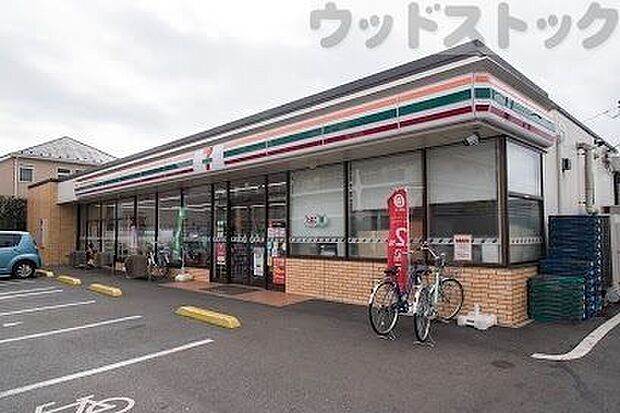 セブン-イレブン 世田谷北烏山8丁目店 徒歩8分。 580m