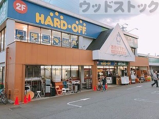 オフハウス小金井店 徒歩8分。 570m