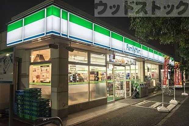 ファミリーマート 上鷺宮二丁目店 徒歩5分。 390m