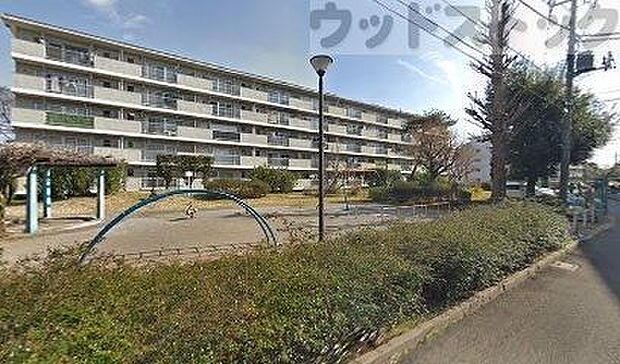 若葉町団地第二公園 徒歩9分。 700m
