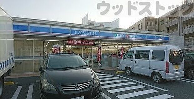 ローソン 練馬中村三丁目店 徒歩7分。 500m