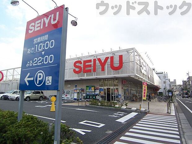 西友高野台店 徒歩6分。 460m