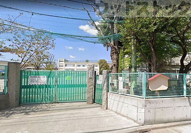 杉並区立高井戸第三小学校 徒歩1分。 70m