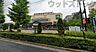 周辺：クイーンズ伊勢丹杉並桃井店 徒歩7分。 530m