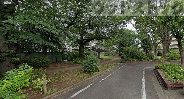 堀合遊歩道 徒歩3分。 230m