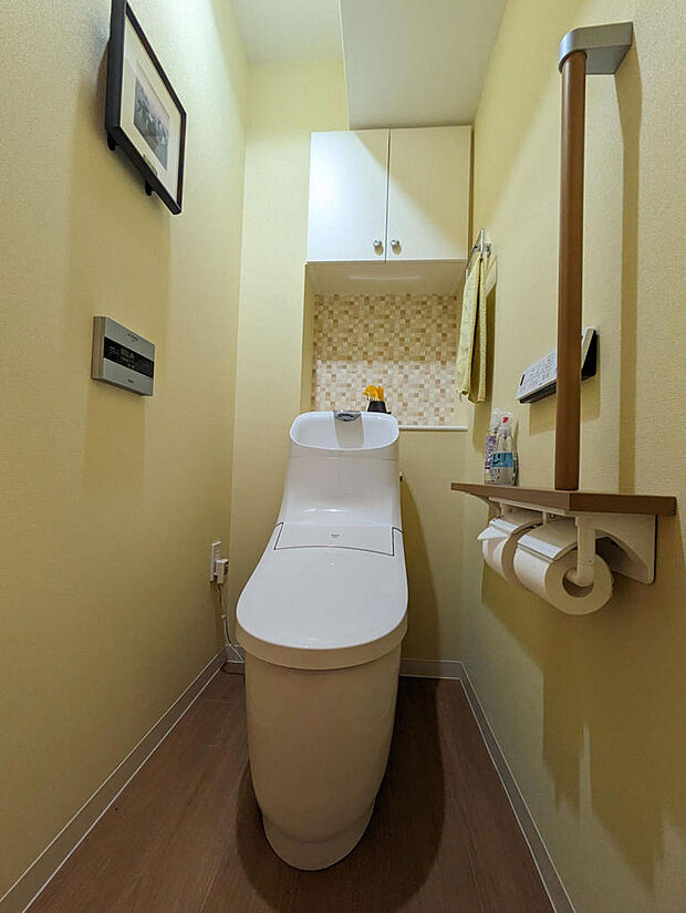 節水式一体型のトイレで、掃除がスムーズにできるトイレになります
