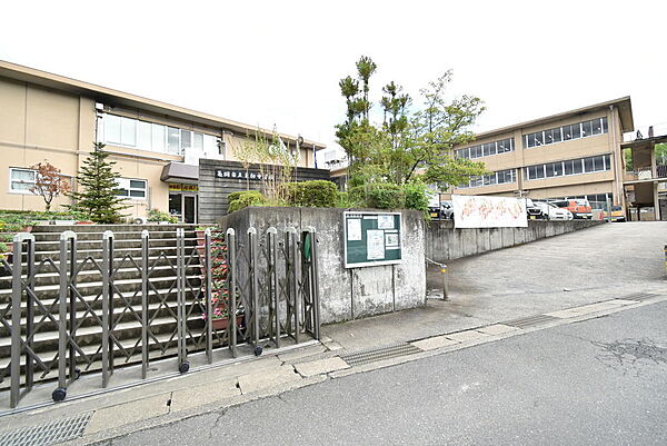東輝中学校まで徒歩14分