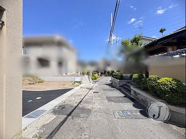 前面道路　南側
