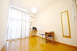 多摩都市モノレール 柴崎体育館駅 徒歩14分の賃貸アパート 2階1Kのリビング/ダイニング