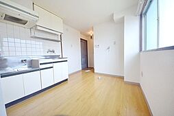 カーサエム 203 2階1DKのリビング/ダイニング