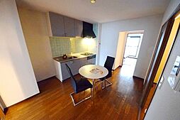 多摩都市モノレール 万願寺駅 徒歩7分の賃貸マンション 1階3DKのリビング/ダイニング