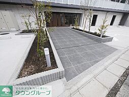 12 / 35