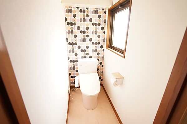 画像7:家賃1ヶ月無料。シンプルで使いやすいトイレです